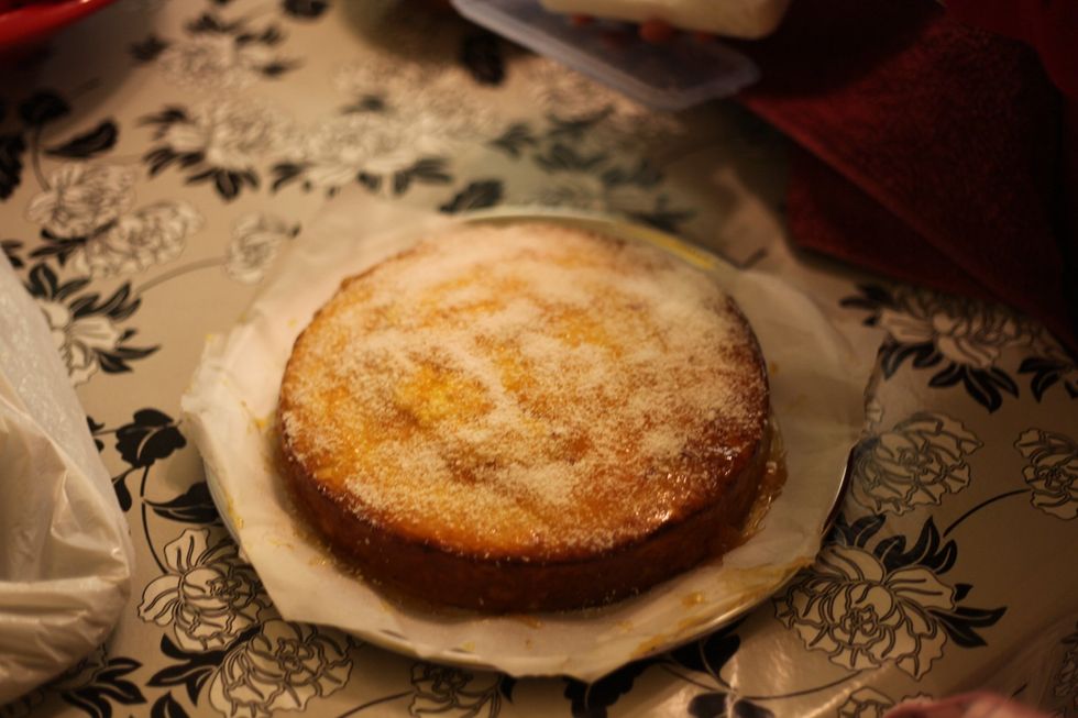Optional decoration: use 1 jar of apricot jam to cover the entire cake and sprinkle with desiccated or shredded coconut.