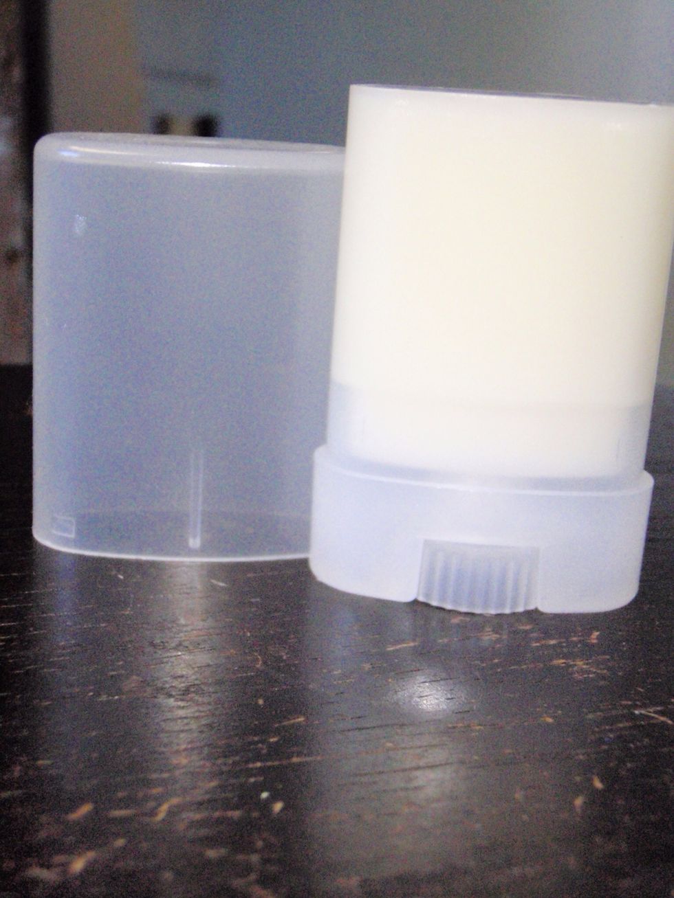 Or deodorant tubes, which can be found at bath & body supplier shops. (See the FAQ on my blog for suppliers from all around the world!) Pour these carefully so you can get that cool rounded top look!