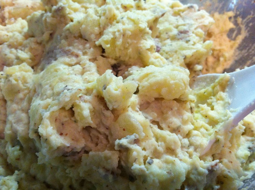 Or in the meantime, steam/boil potatoes and mash them up to hell. Add some butter, a little cream, salt, pepper and parsley all to your liking. Set aside