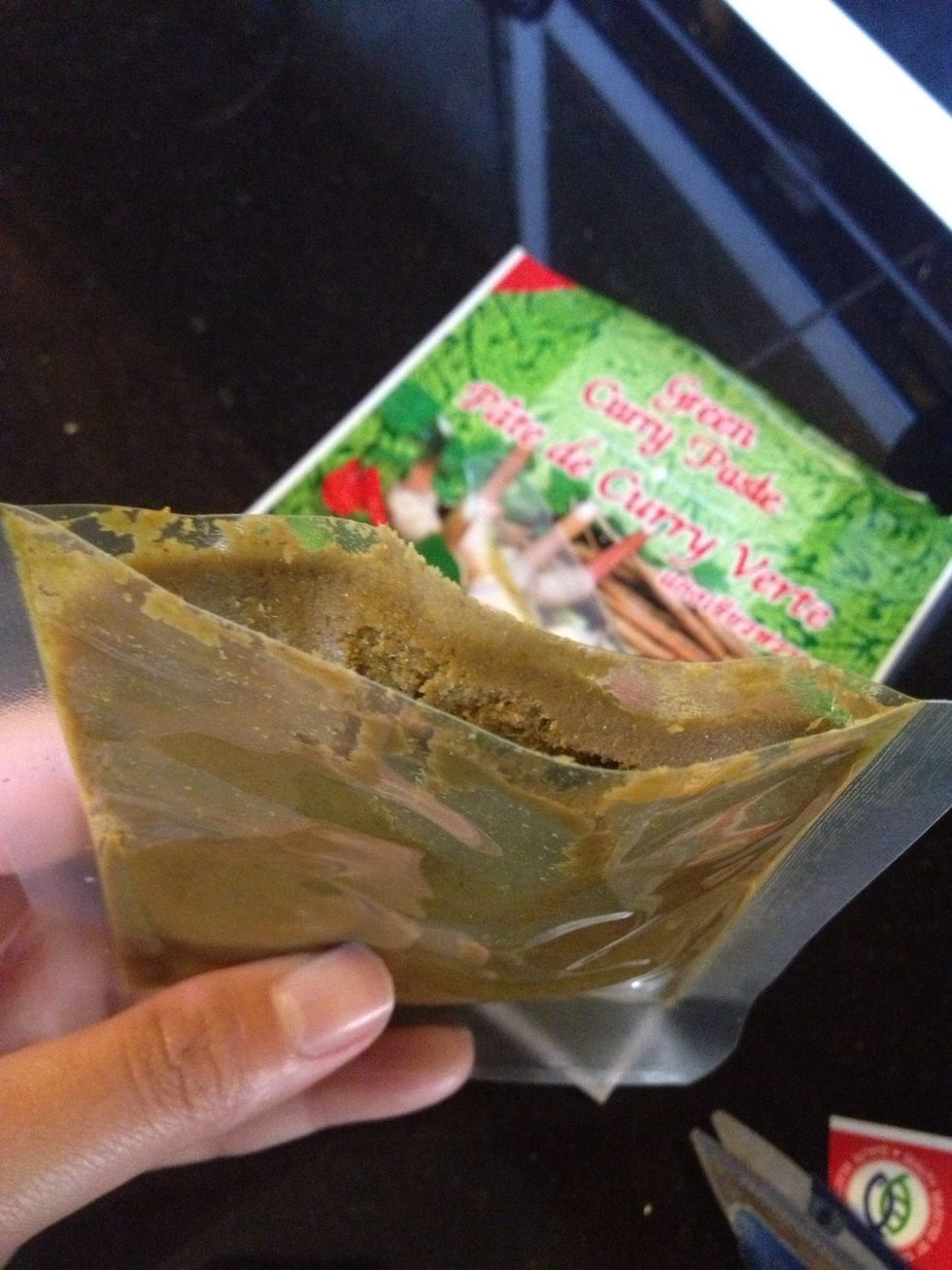 Other optional such as lime leaves, red bell pepper, potatoes, green beans.