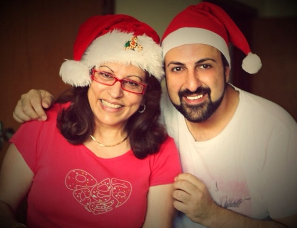 Our amazing and deliciously beautiful friend is back for a second debut in our guides. Aunt Dumia shared this recipe with us. All credit goes to her. I just taste tested a few times!! ;)