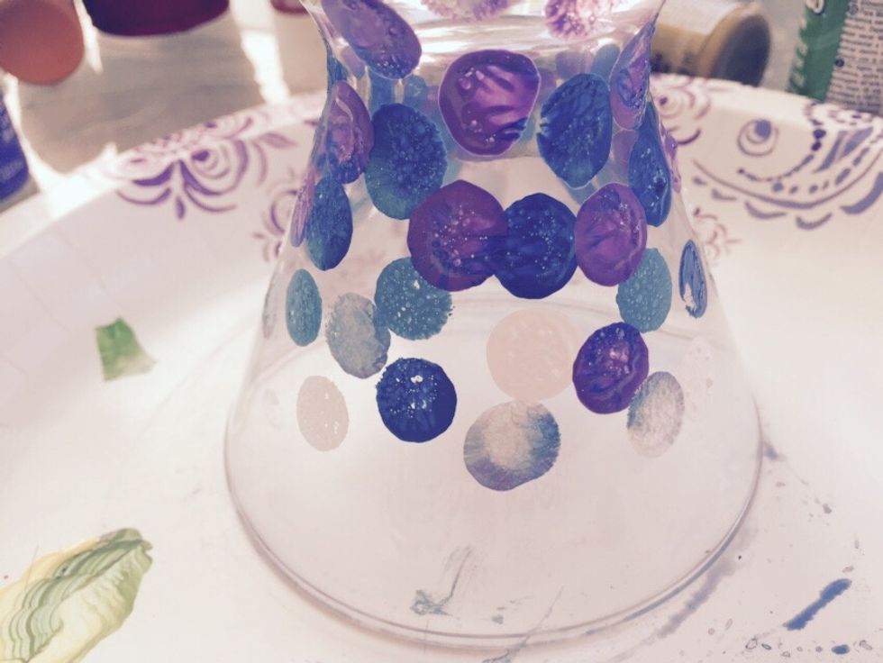 Overlap some circles to create new interesting colors