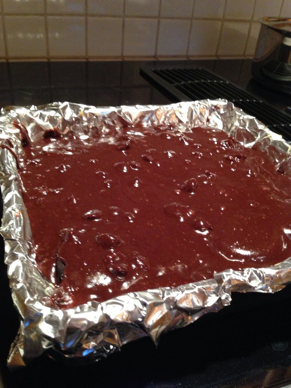 P\u00f3ngalos en el horno y hornee para cuarenta minutos a 350 grados Fahrenheit.