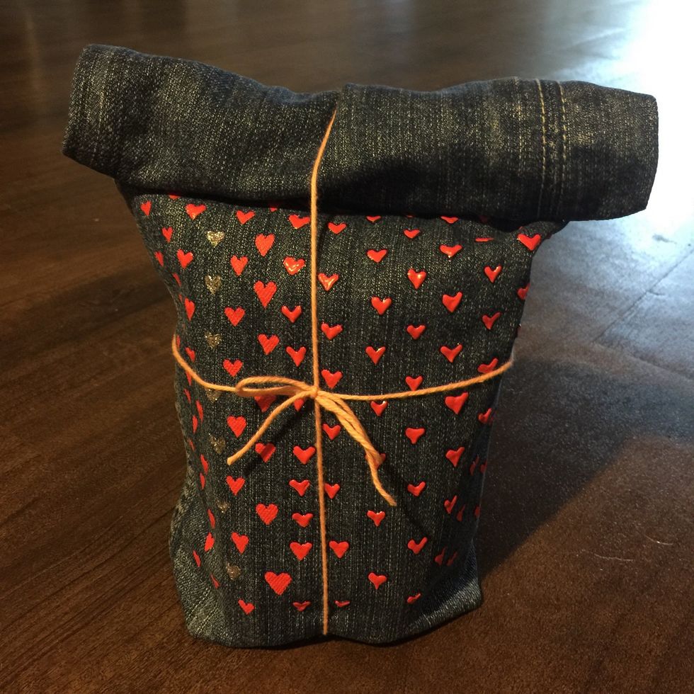 Package goodies and tie up with a string to deliver your next package! Everyone will enjoy reusing this bag and it can be loved again and again! Use it as a lunchbox, gift bag, or a clutch purse!
