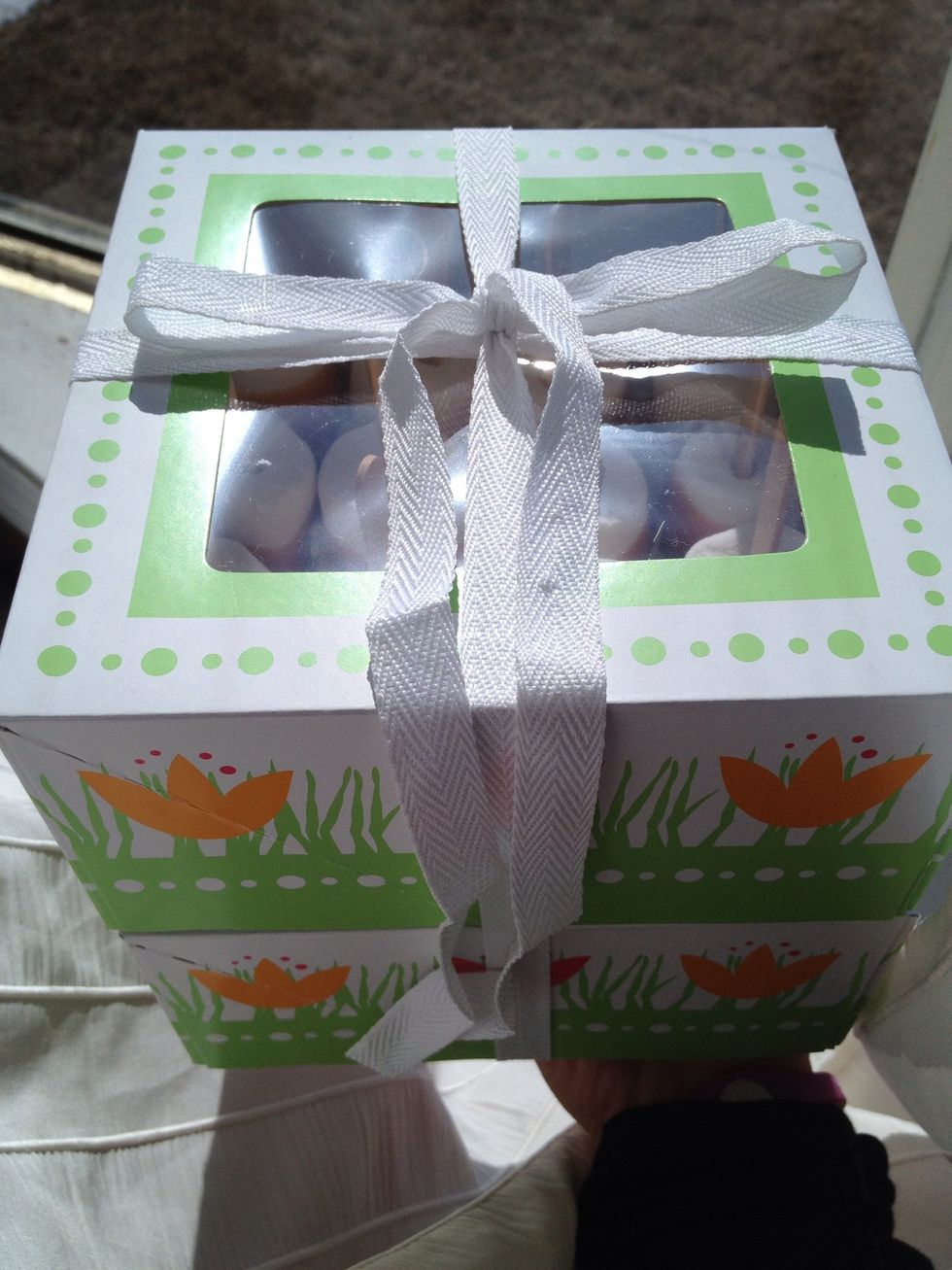 Package them up for your Mommy like I did! In Wilton cupcake boxes they perfectly fit 16 mellow pops in them.