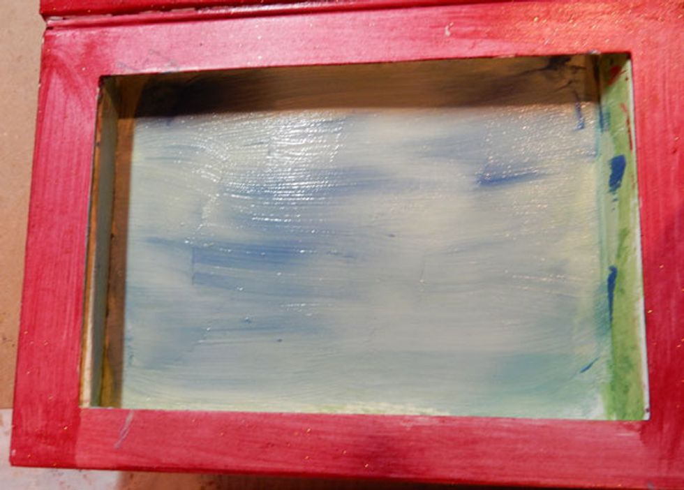 Paint a layer of Aloha Velvet mixed with Gesso on the left side.
