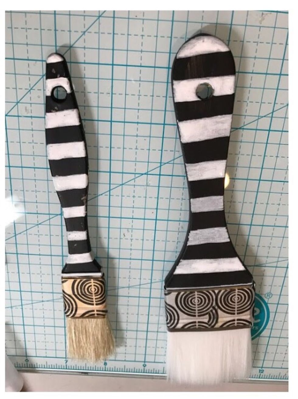 Paint and decorate your paintbrushes
