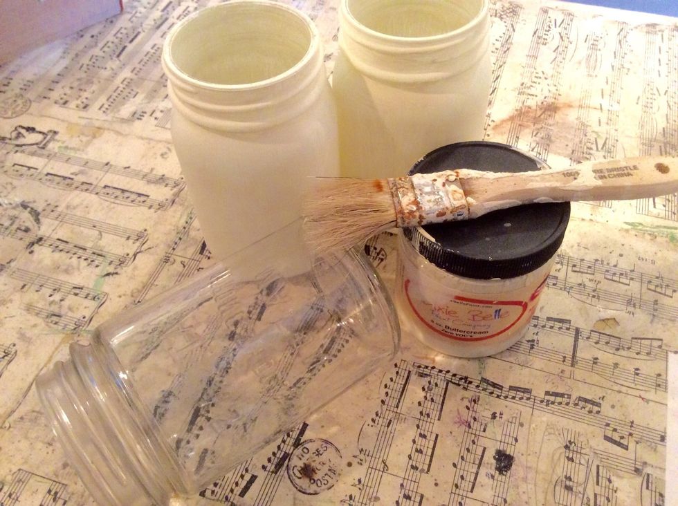 Paint clean, clear Mason jars with Buttercream. Let dry completely before moving on.