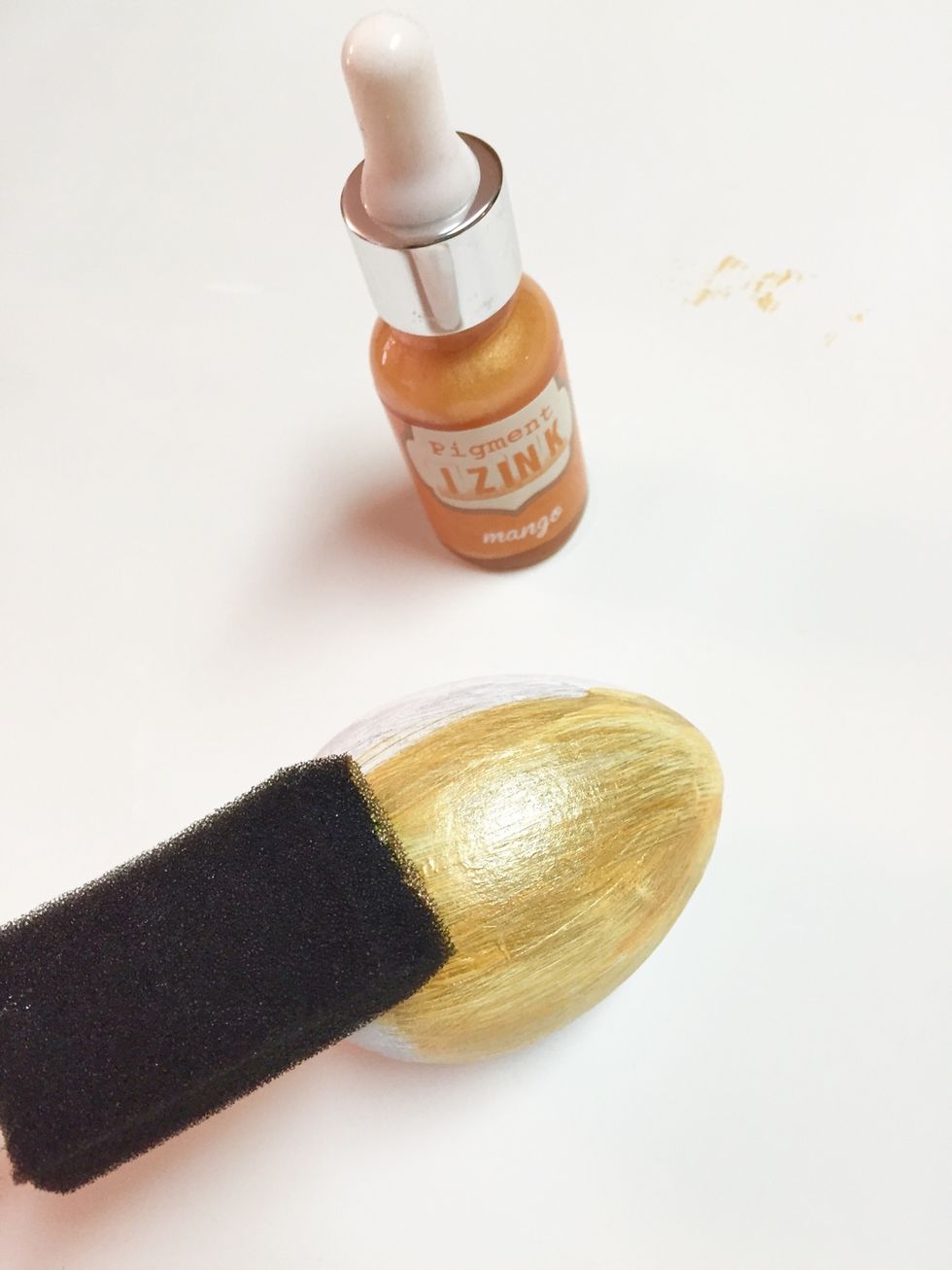 paint eggs with Izink. one coat should cover well, but apply 2 coats if needed.