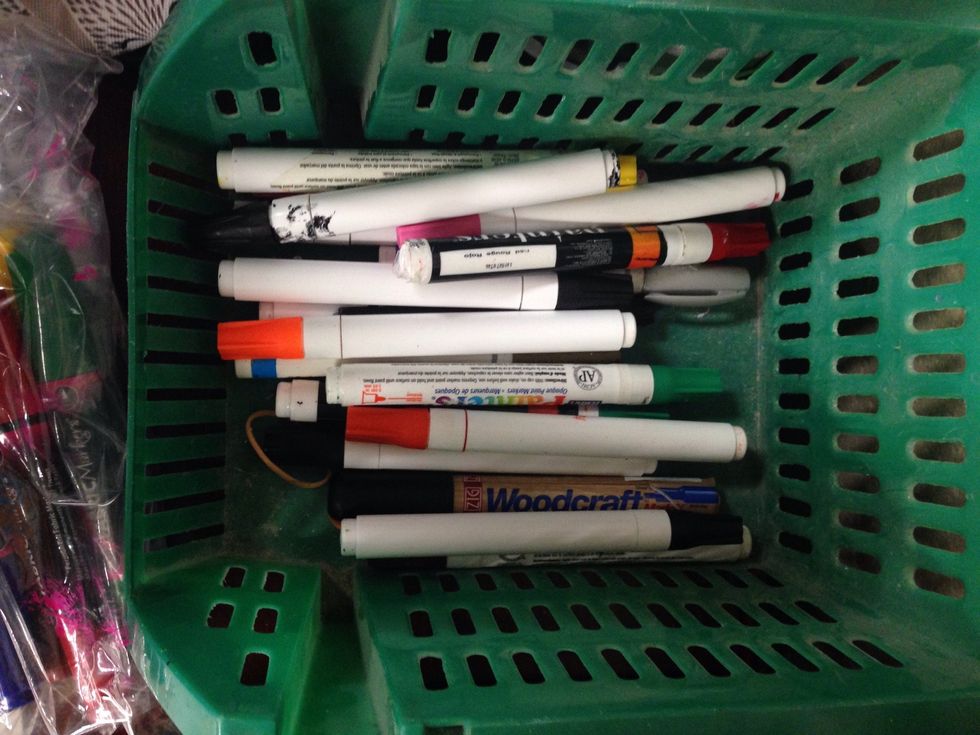 Paint markers ( or pens)