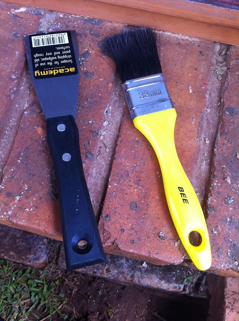 Paint scraper and paint brush