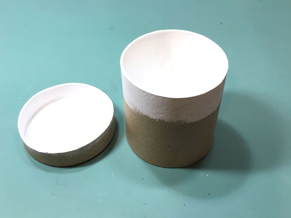 Paint the inside of the box and the lid. Paint about one inch around the outside of the box as shown.