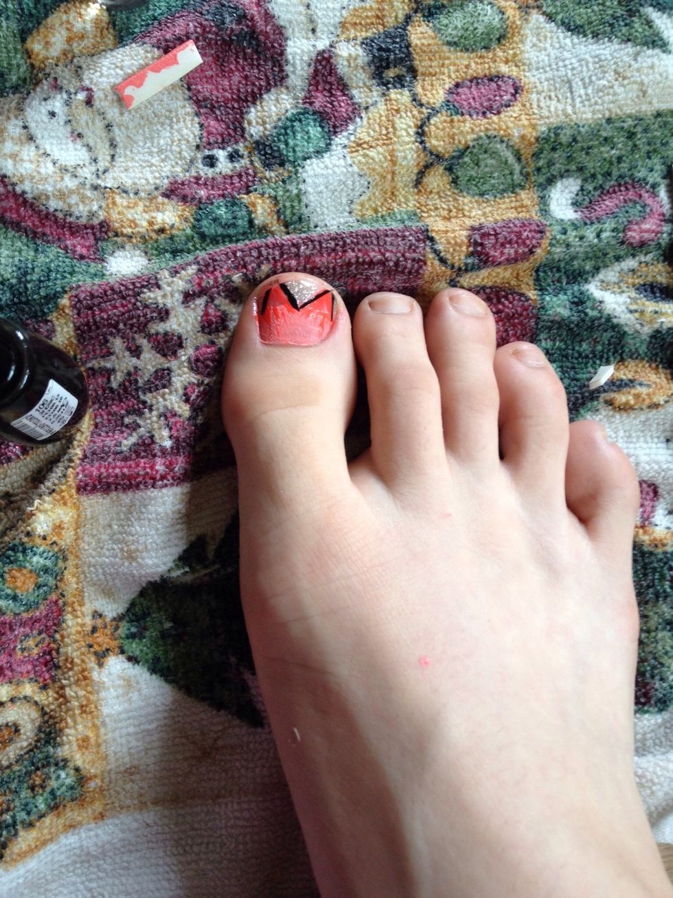 Paint the loop with black.\ud83d\udc9d