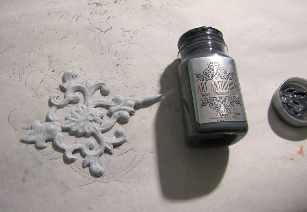 Paint the metal Flea Market Find from Melissa Frances. I've painted it with gesso before ( for another project) but now decided to use it in this work.