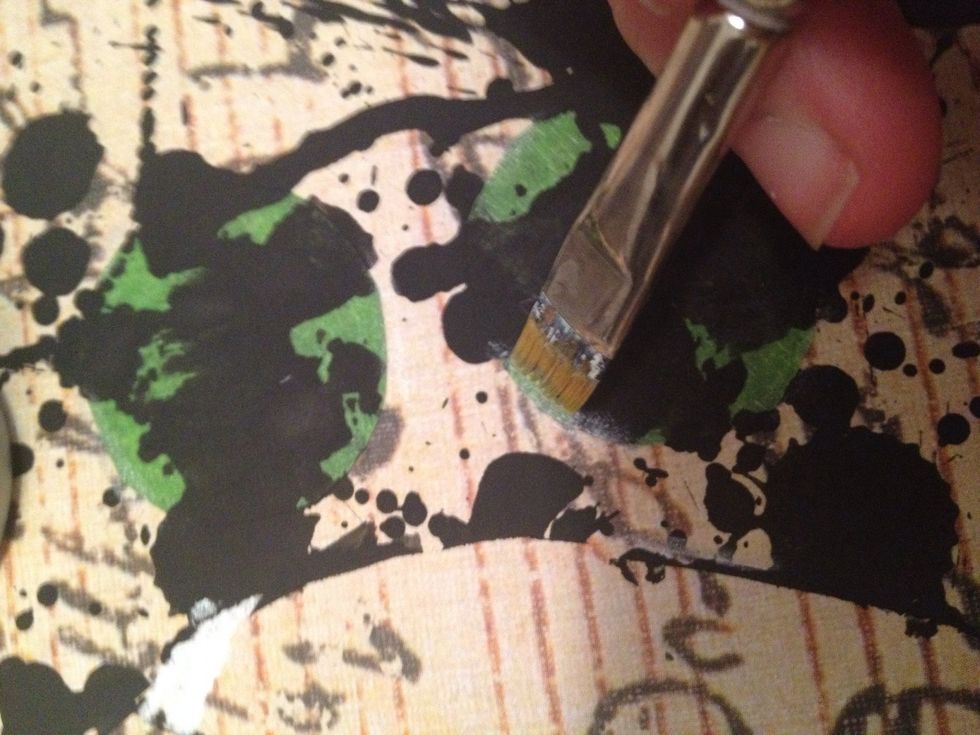 Paint to define edges where paint did not fall. I use a discreet semi-transparent silver that will not be noticed.