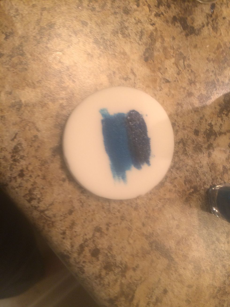 Paint your colors from darkest to lightest on a makeup sponge.