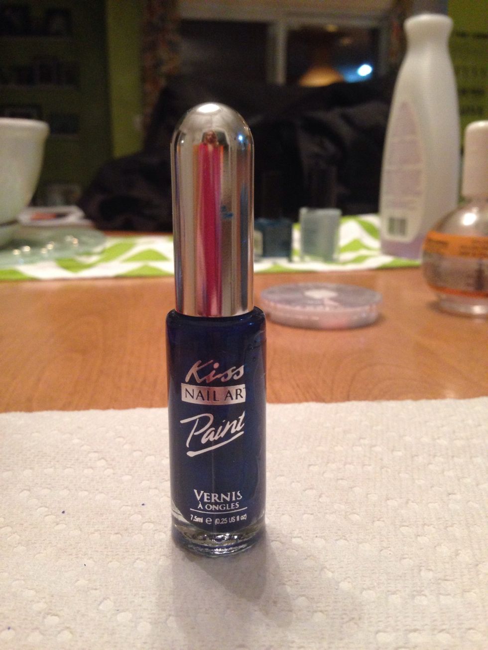 Paint your nails a shimmery naive blue (or cream)