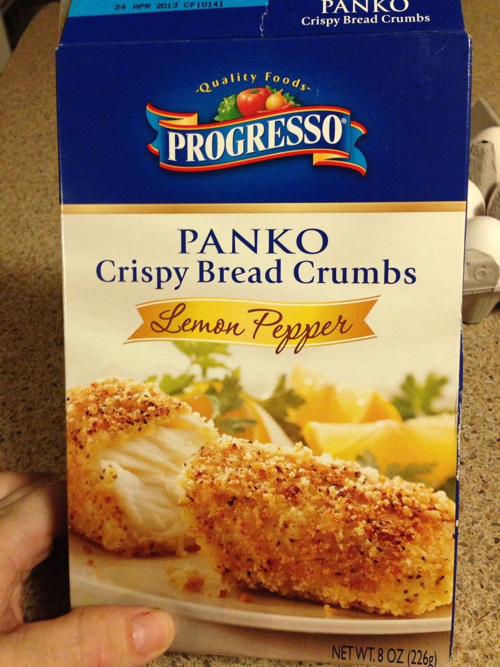 Panko by Progresso is the only brand I prefer because of its rich lemon taste. Open Panko and spread evenly on a flat surface or plate.