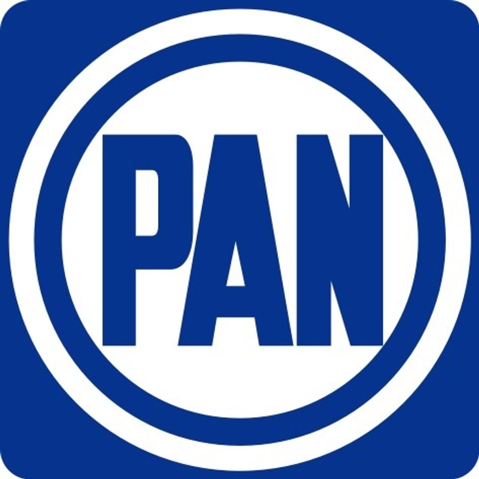 Partido acci\u00f3n nacional, creado en el a\u00f1o 1939. Sus objetivos principales siempre han sido el de levantar a M\u00e9xico como pa\u00eds, darle un buen lugar a nivel mundial y econ\u00f3micamente igual.