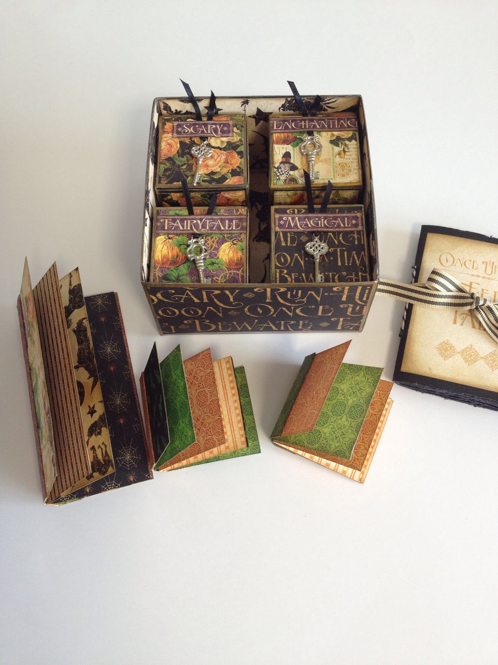 Partition's book Size 2x2' 2x4 5/8'