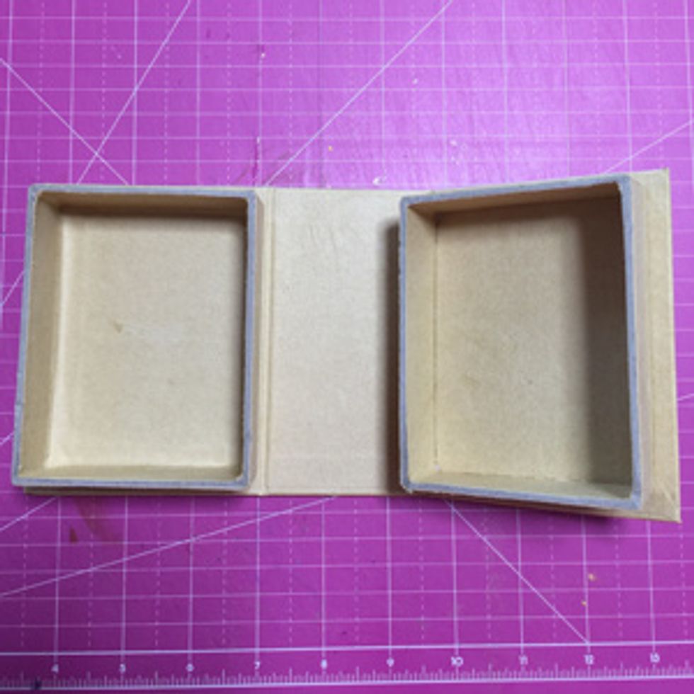 Paste on the lid side