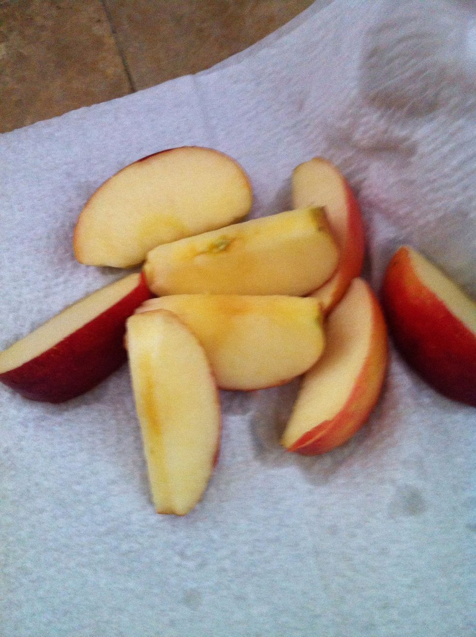 How to keep your sliced apples from turning brown B+C Guides