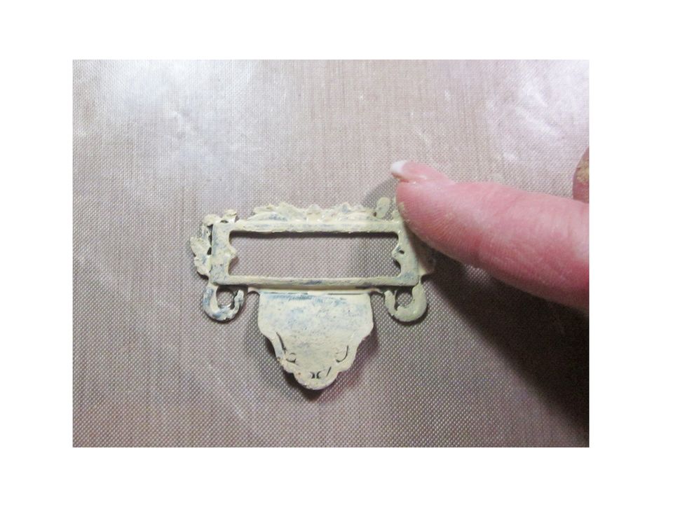 Pat out the paint with you finger and leave to dry.