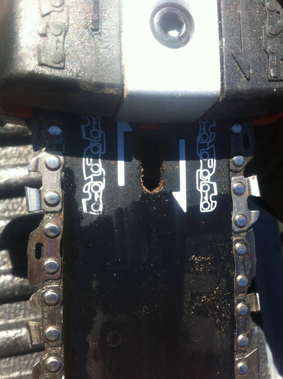 Pay special attention to the diagram (in white ink) to make sure you haven't got the chain on backwards - it's easy to do! (the chain position is now correct)