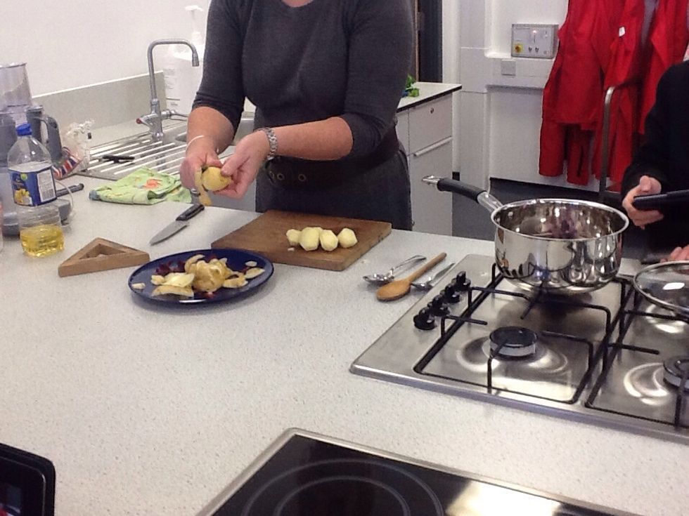 peal the potatoes