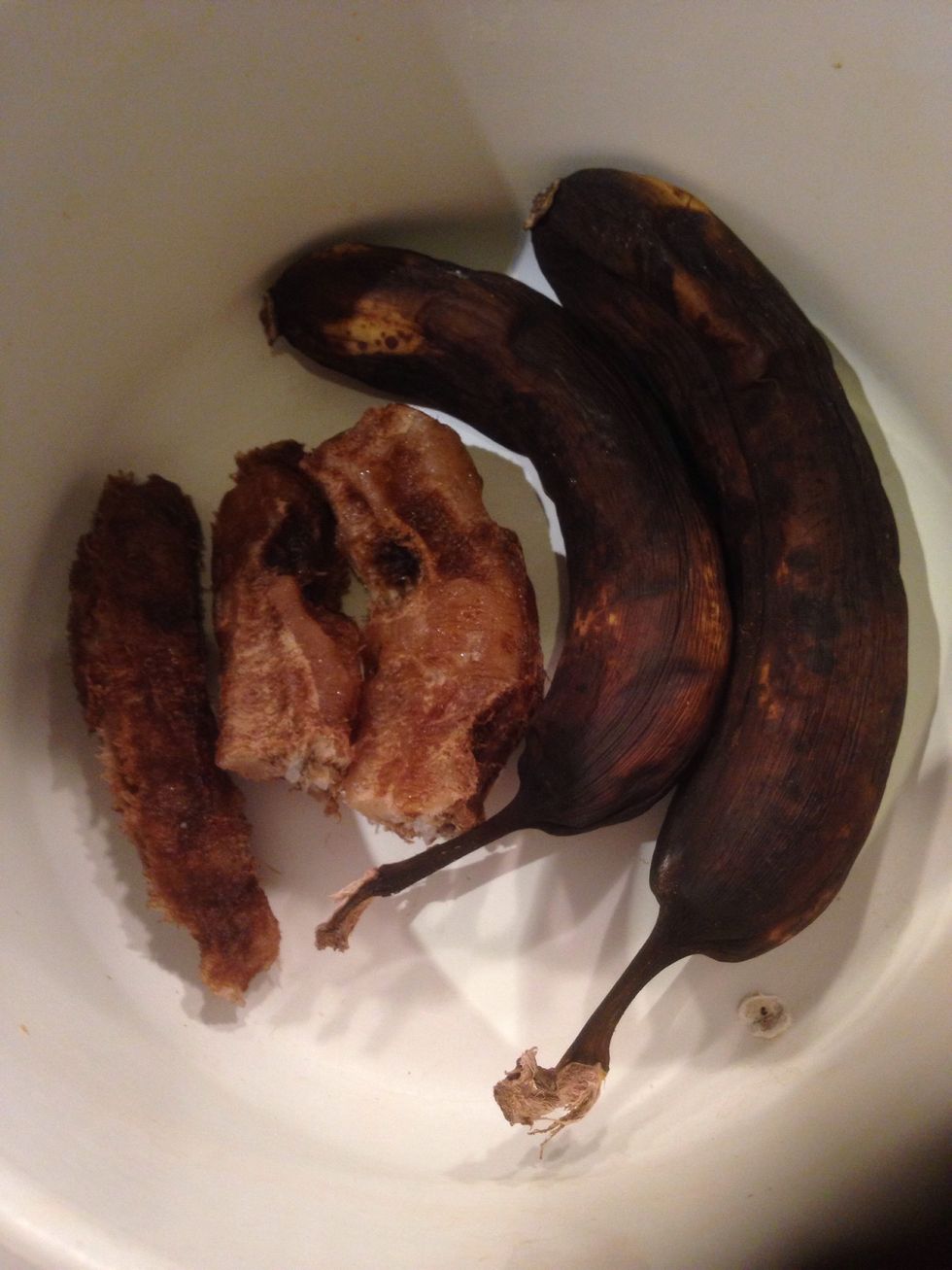 Peel and place bananas in bowl (note: I used a mixture of ripe bananas and bananas I had previously frozen)