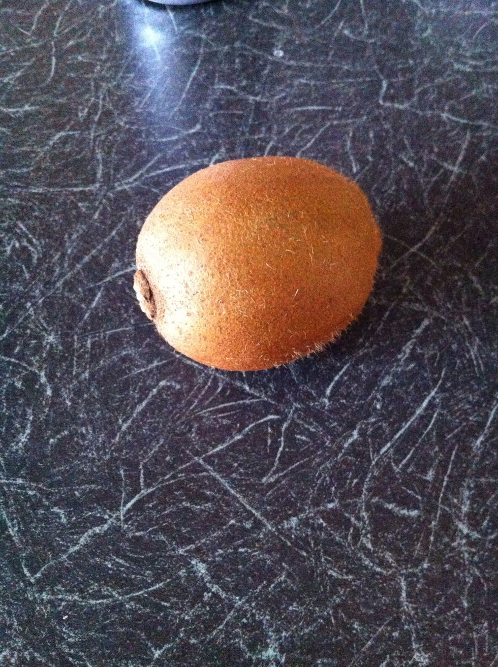 Peel of your kiwi