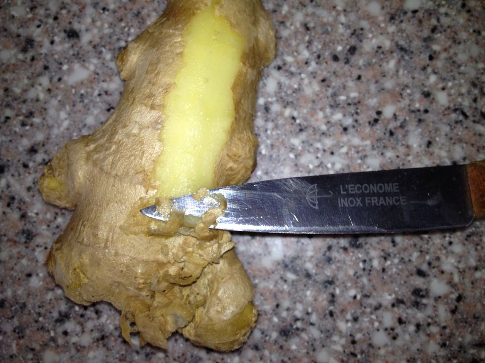 Peel off the ginger