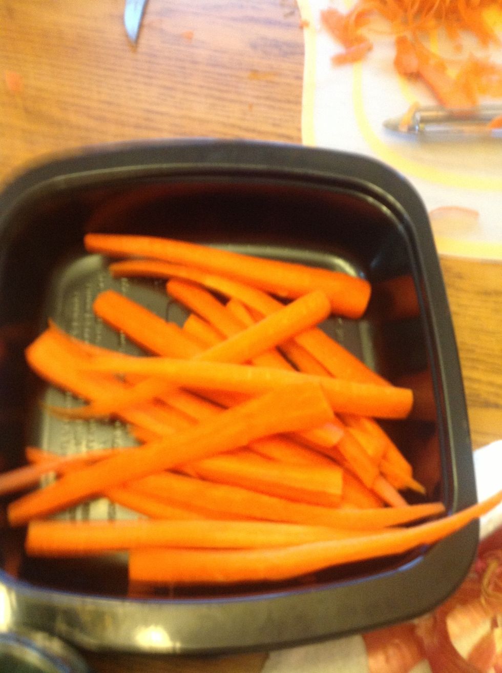Peel skin and cut carrots like this.