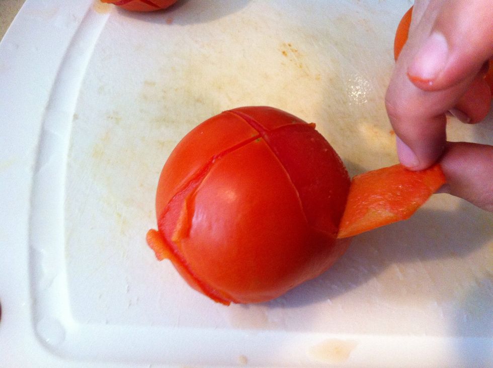 Peel the tomato