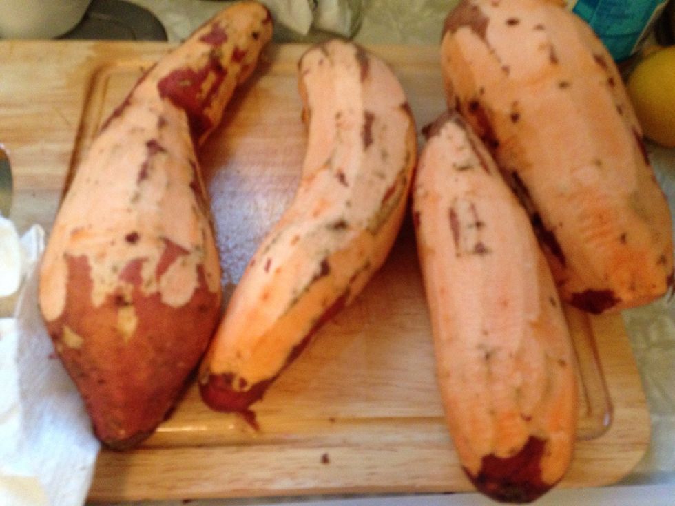 Peel your potatoes using the potato peeler or knife.
