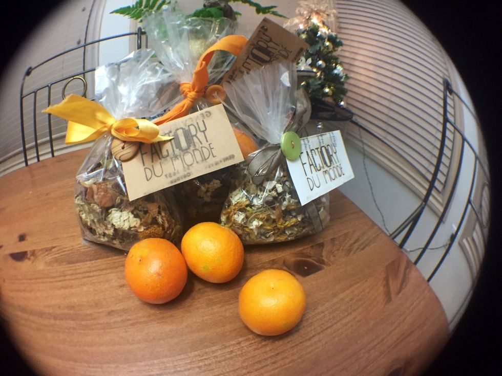 Perfect Potpourri ! "Candied Clementine" super different- not your average scent. Great For The Holidays!