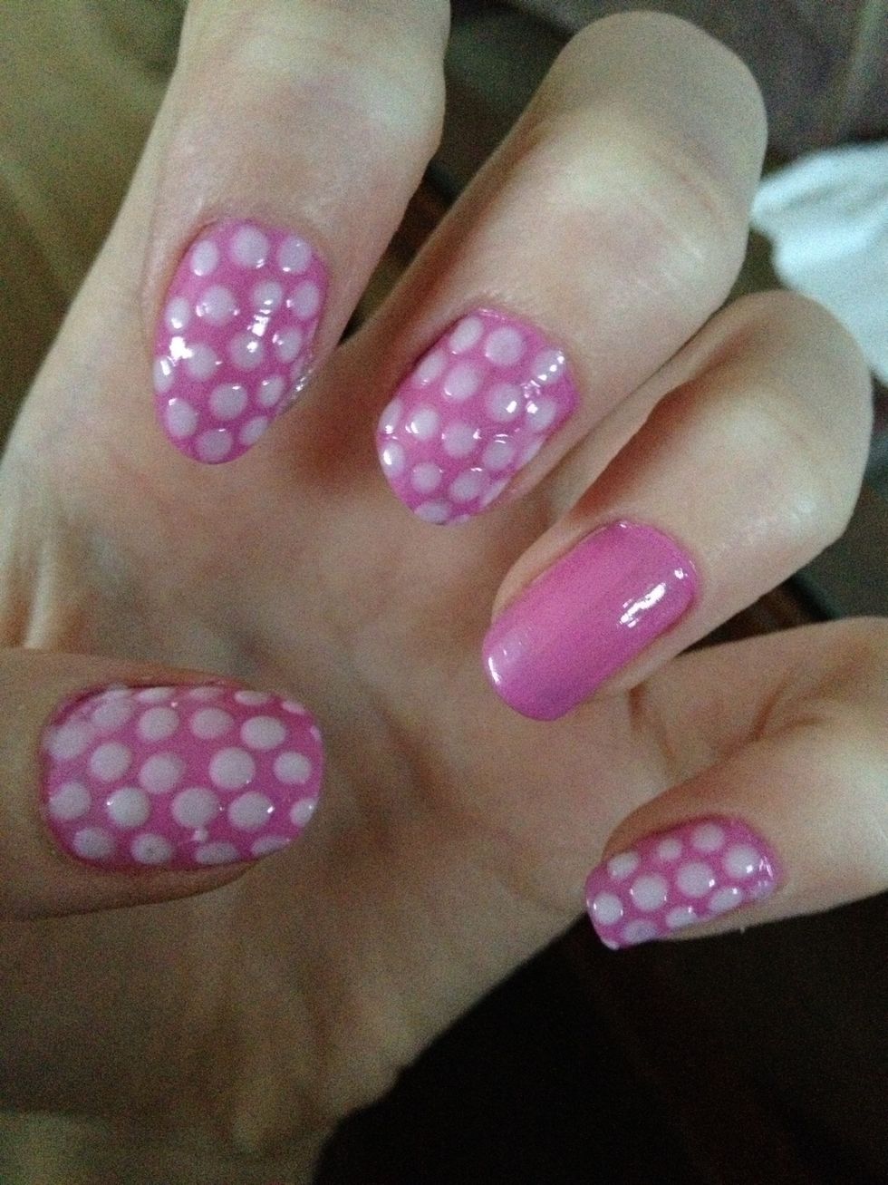 Pick out a finger and make dots on the other.