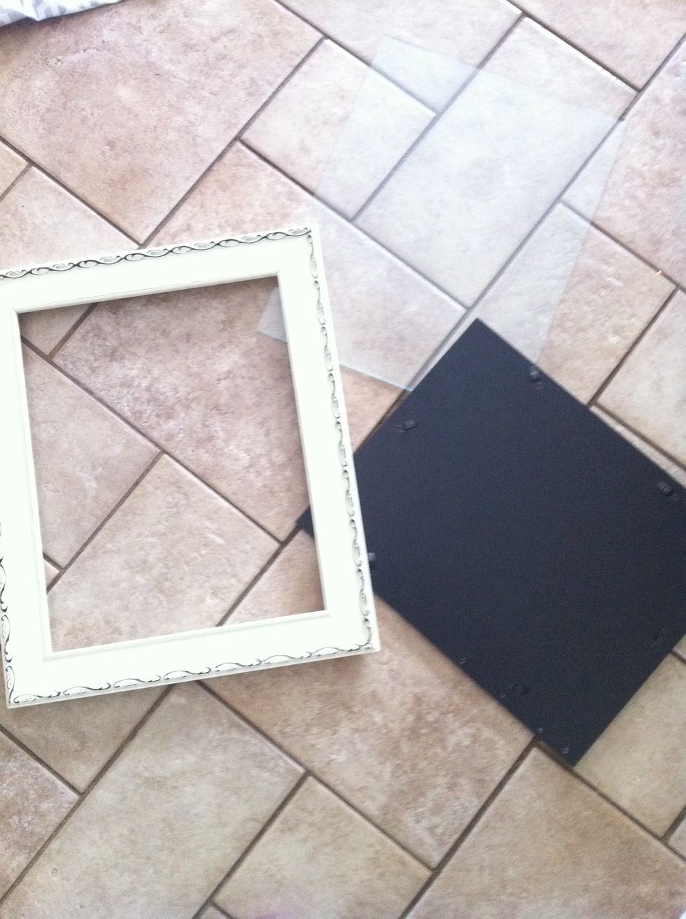 Pick out a frame and separate the pieces of it