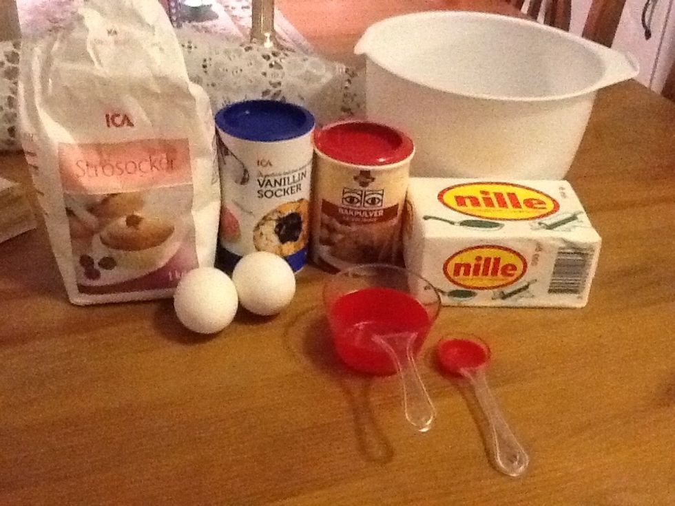 Pick up all the ingredients and tools.