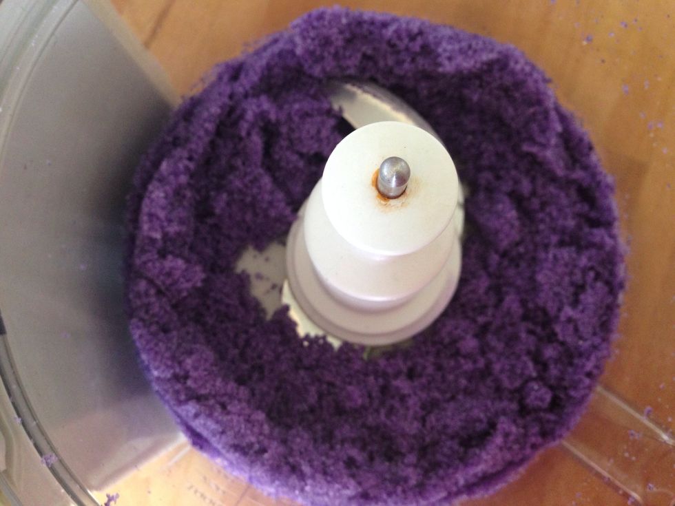 Picking the petals and put them in the food processor along with the sugar. Blend until it looks like this.