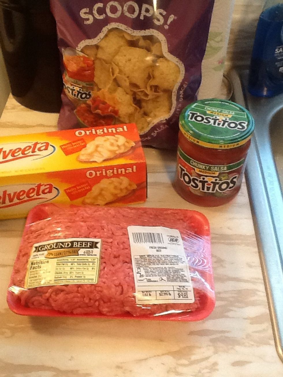Picture of ingredients. I got the 32oz cheese cuz it was on sale but you only need 16oz.