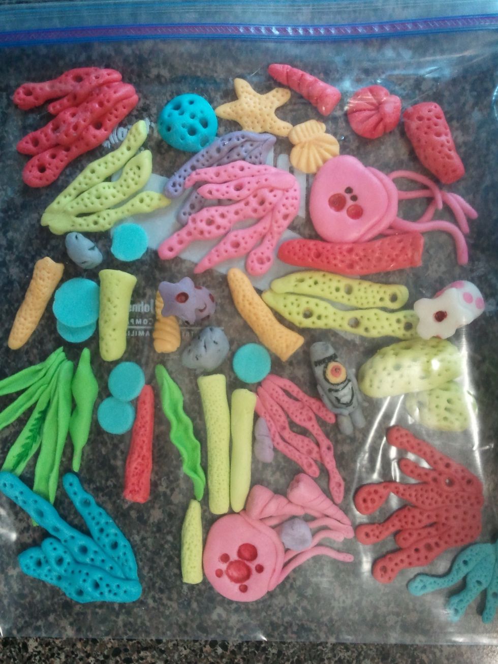 Pieces for sponge bob cake