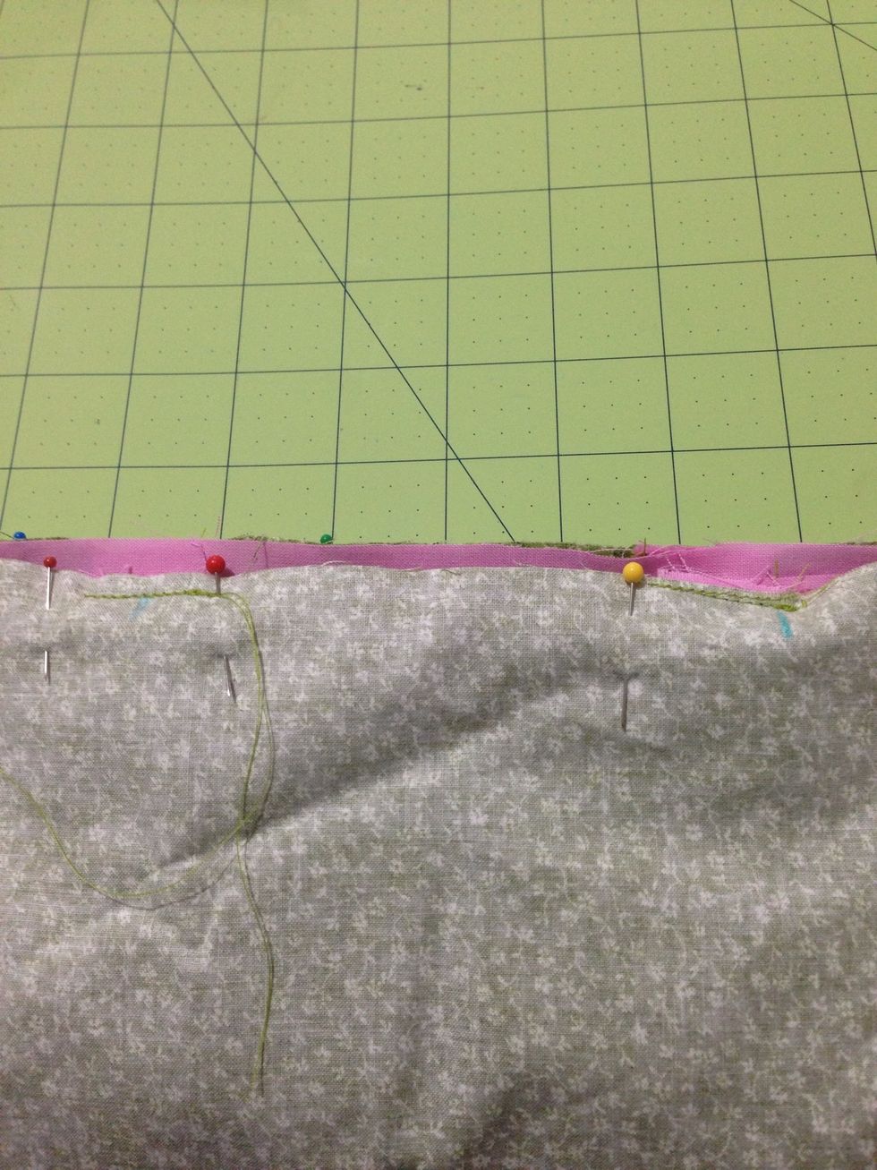 Pin around the top leaving the space between one set if handles open. I used bigger pins to mark out this area.