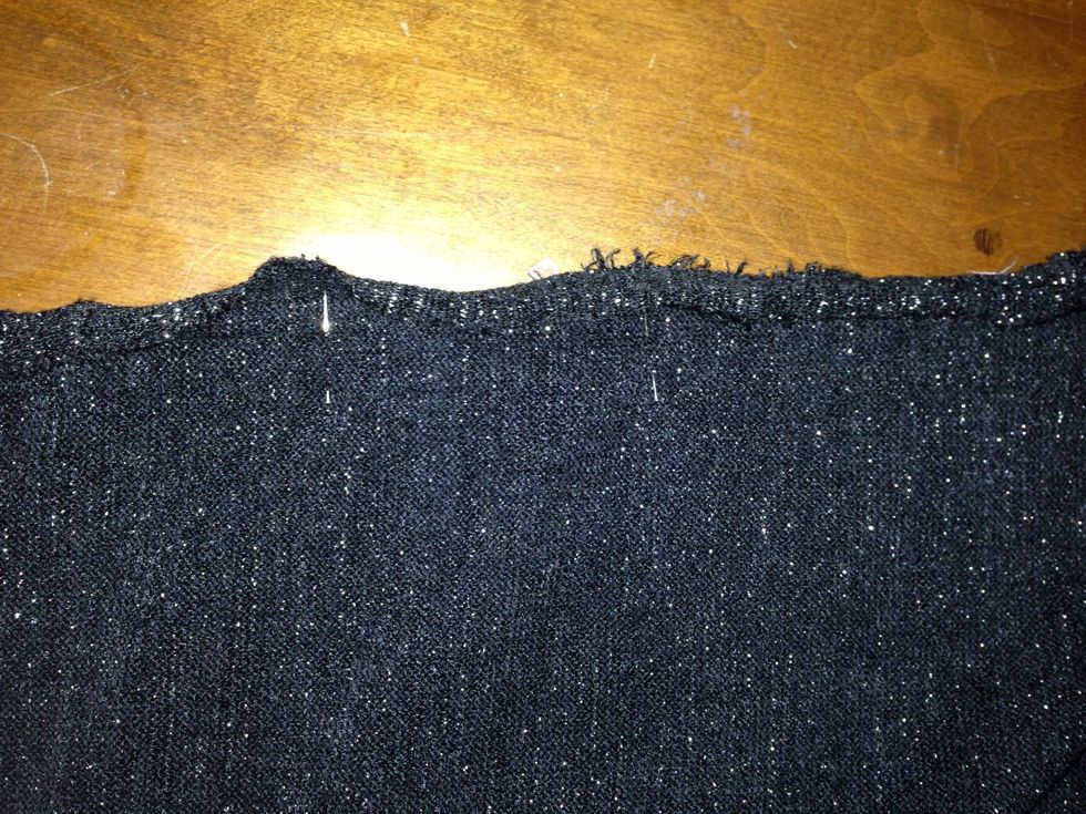 Pin the material opposite the gold, leaving sides open.