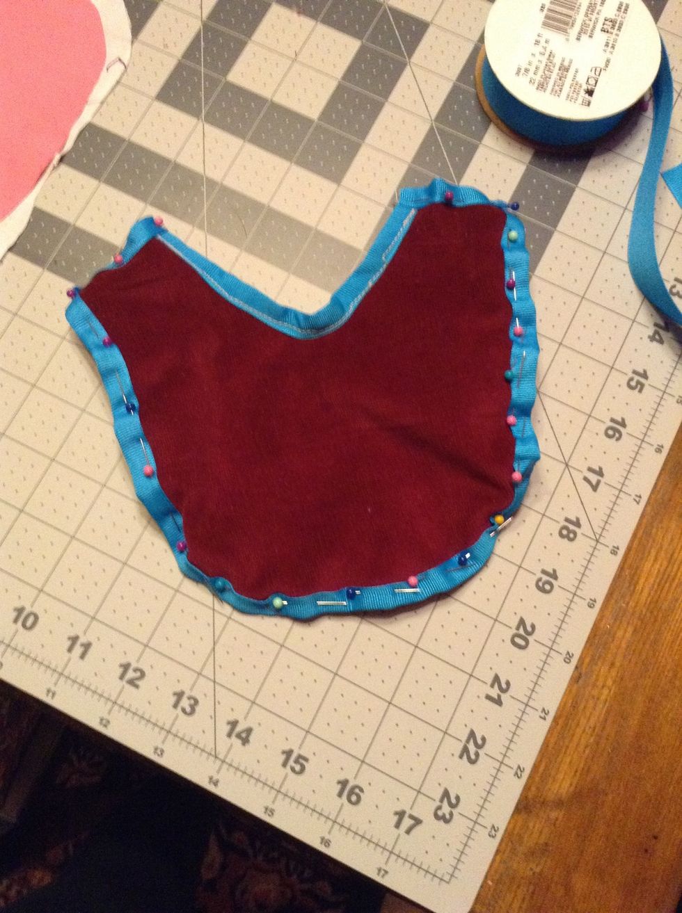 Pin the ribbon all the way around.