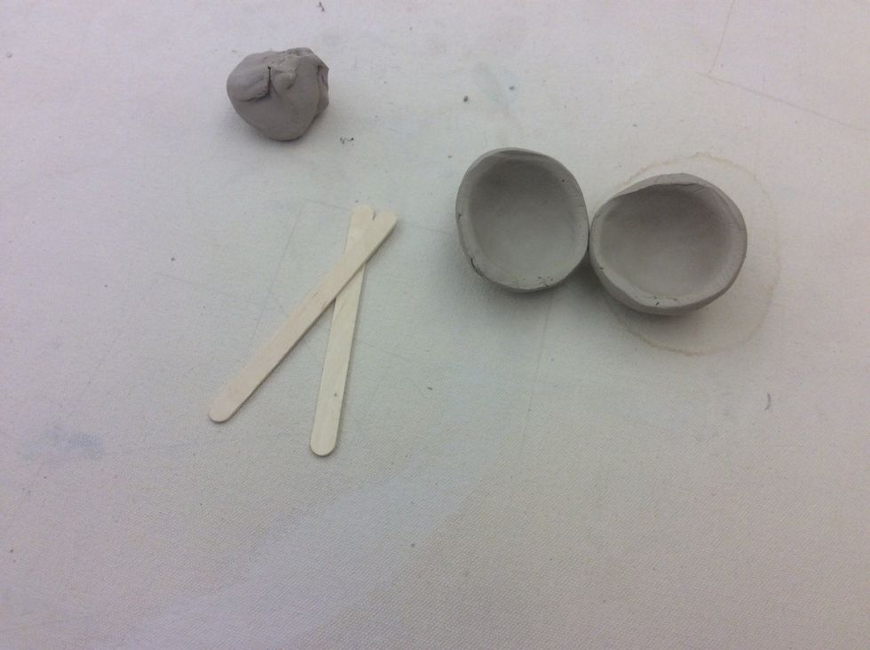 Pinch pots should be the same size.