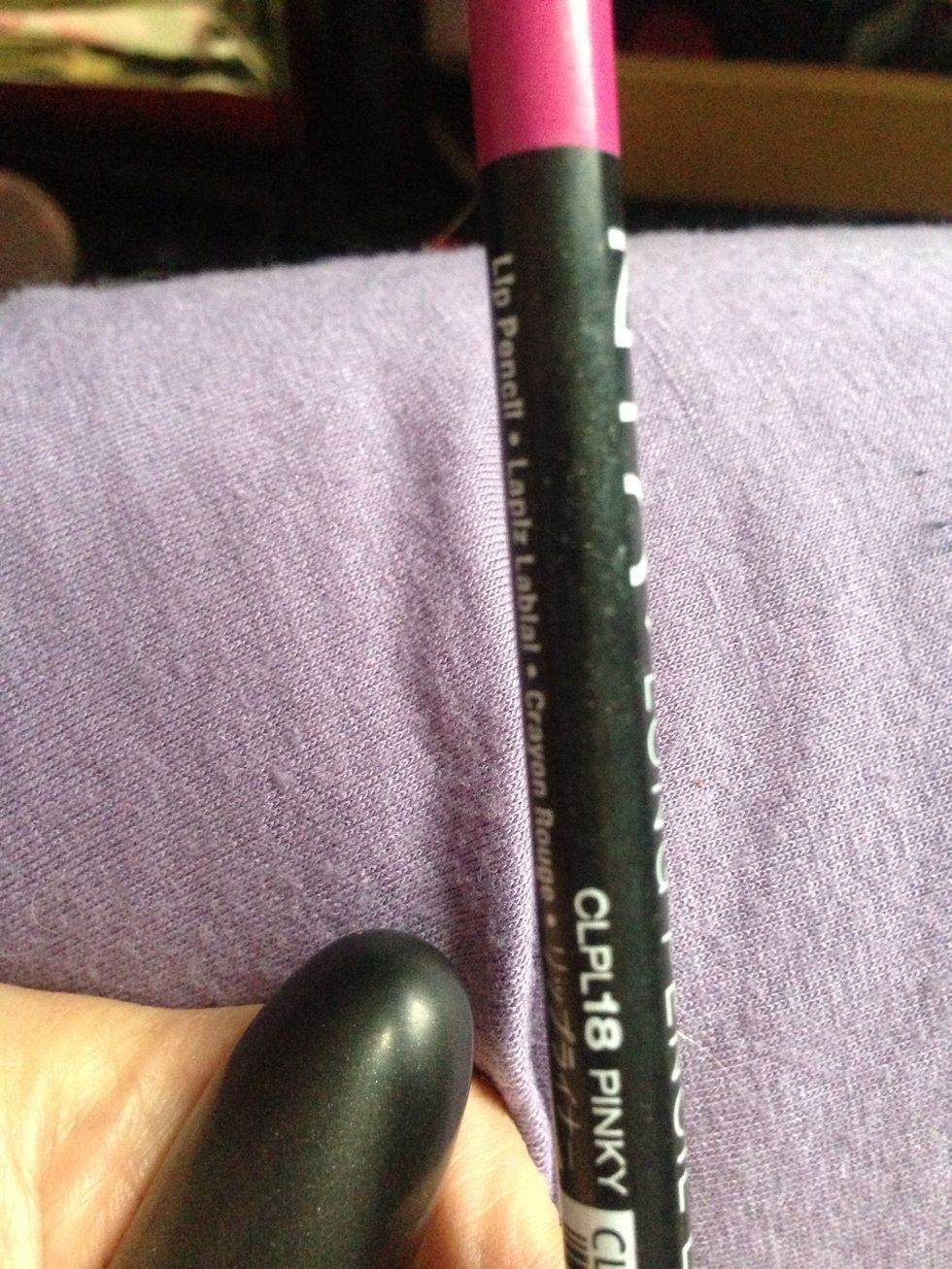 Pinky by NyX- lip liner