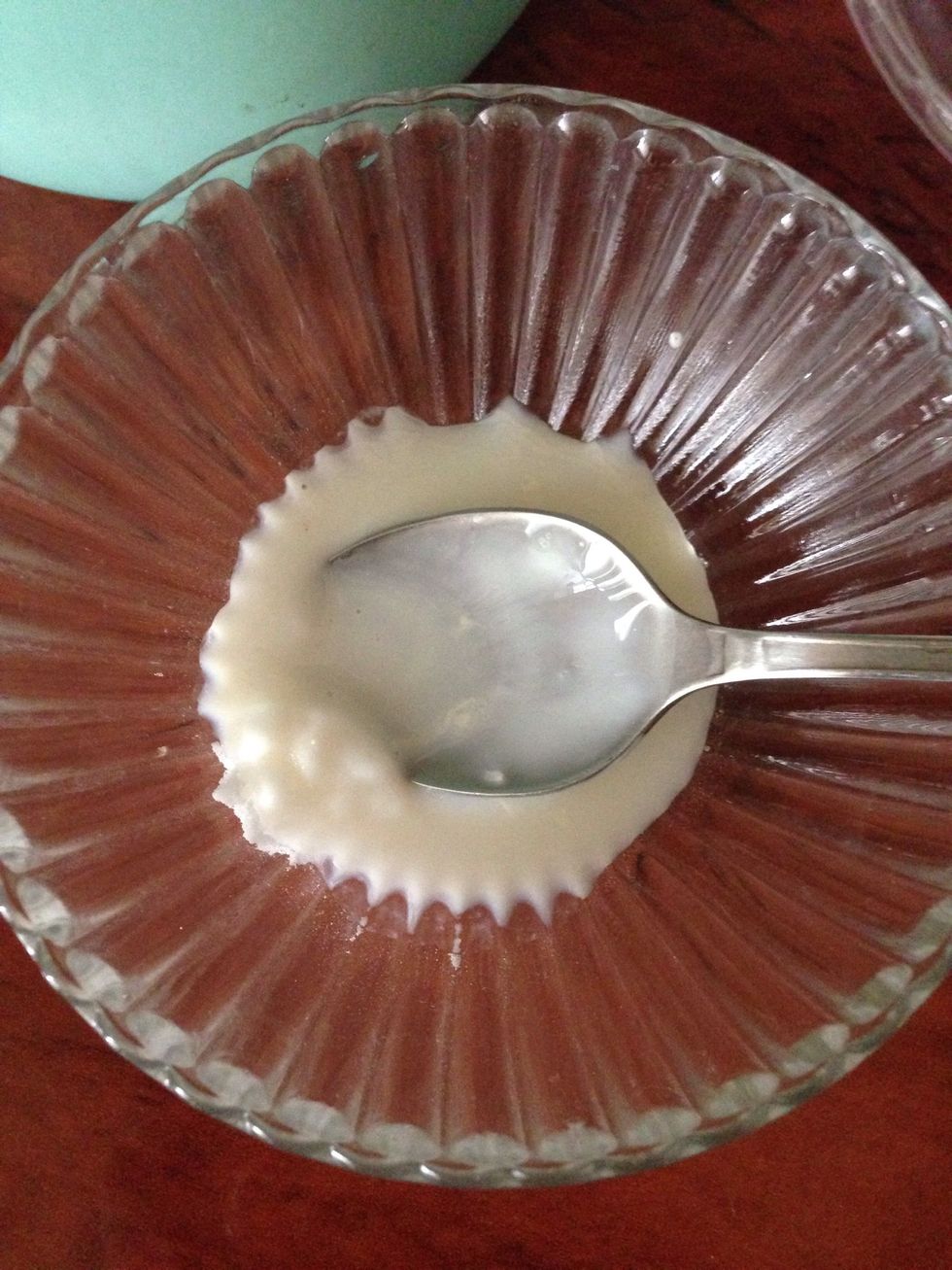 Pit aside and in a separate bowl add 1tsp baking soda with 2 tsp milk