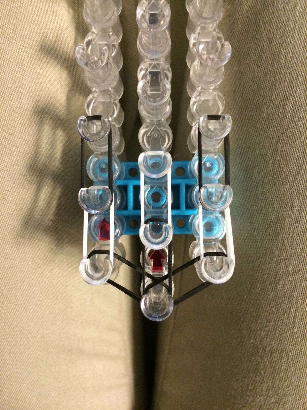 Place 2 black bands on the left and right.