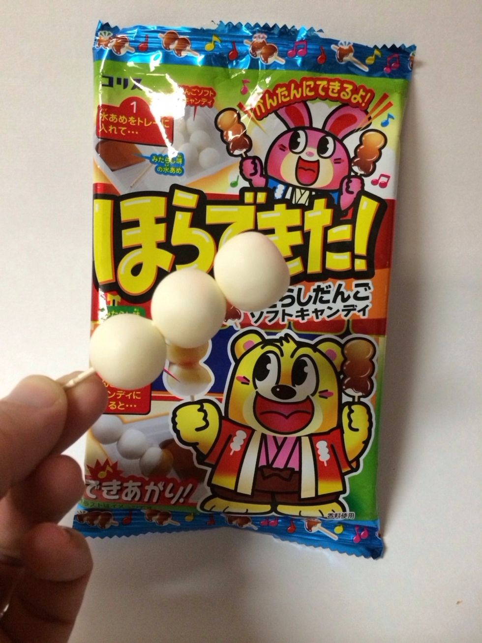 Place 3 Dango on your stick